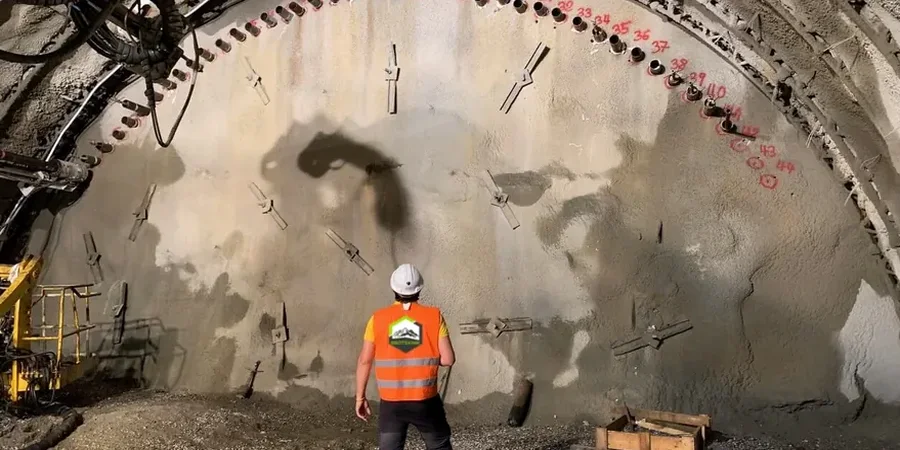 Excavation Monitoring in Granby Quebec: Real-Time Geotechnical Control for Urban Projects